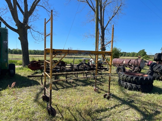 323 - ABSOLUTE - 6' PERRY SCAFFOLDING