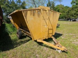 876 - ABSOLUTE - 10' TOWABLE COW FEEDER