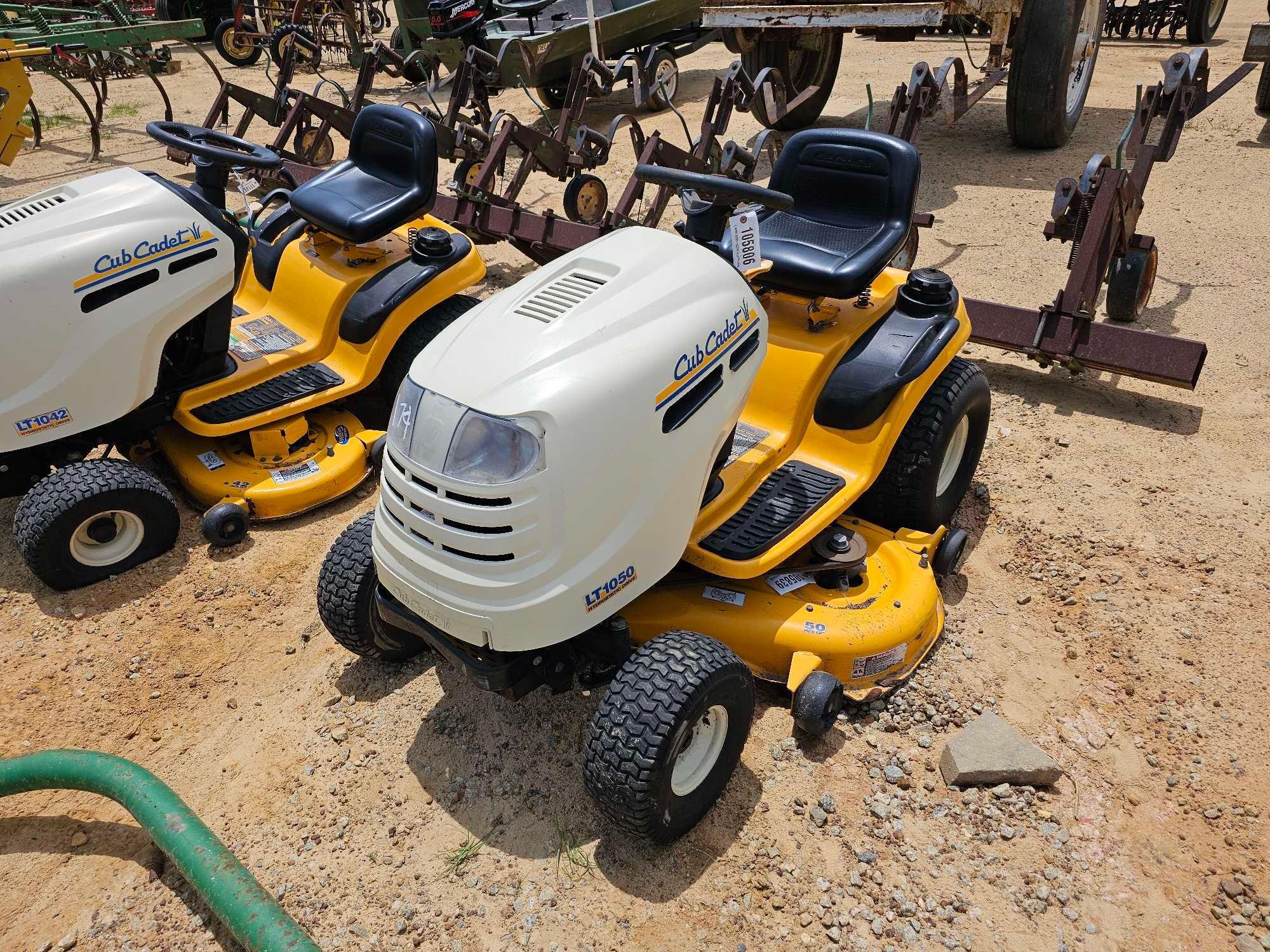 Cub cadet ltx 1042 hydrostatic hotsell