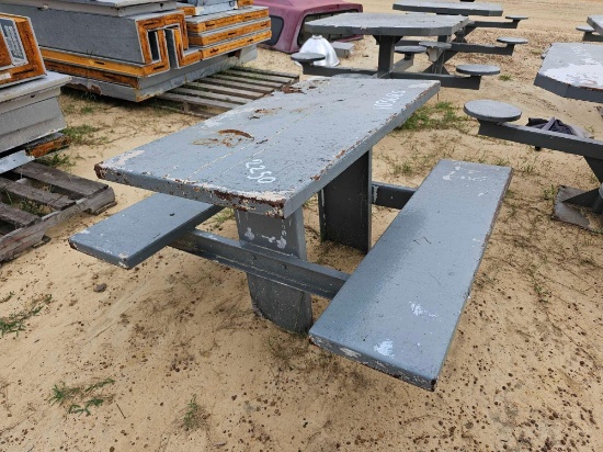 2250 - STEEL TABLE