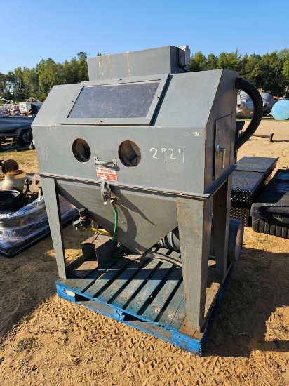 2727 - TRAINCO DRY BLAST W/ VACUUM