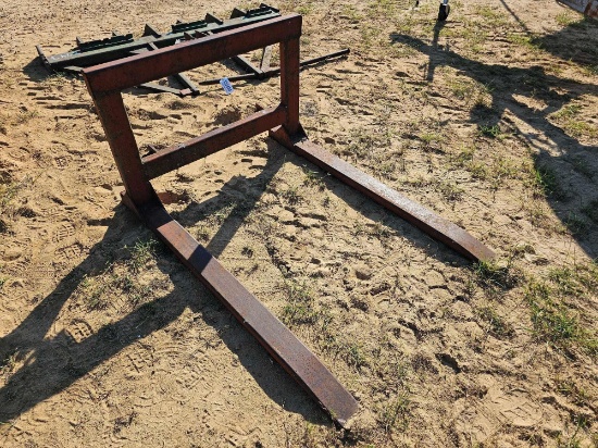 2741 - 4' LOWERY 3PT FORKS