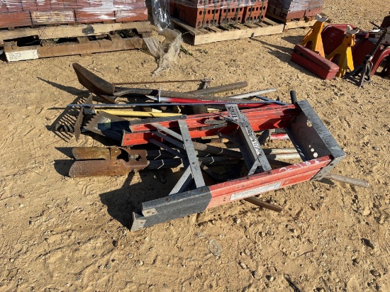 2783 - LADDER & HAND TOOLS
