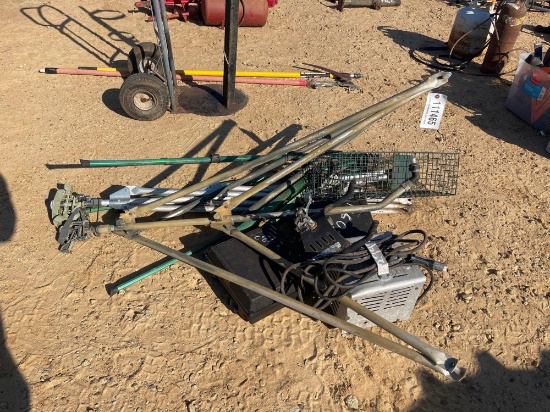 2793 - SPRINKLER STAND, TRAP, AND CHARGER