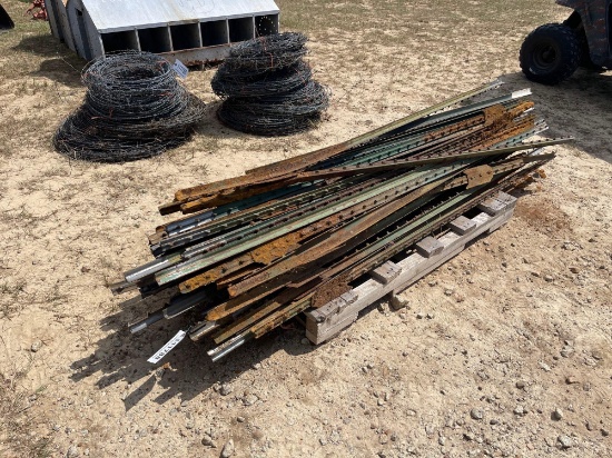 2850 - 70 - 6' "T" POST ON PALLET