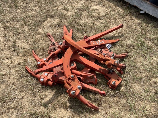 2860 - 8 PLOW FEET WITH PORKCHOP