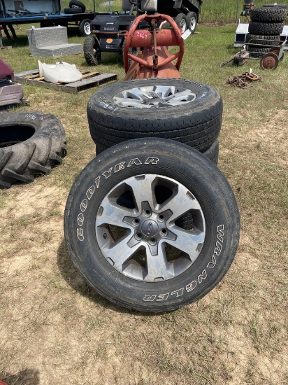 2861 - 4 - 275/65R18 TIRES & ALUM WHEELS