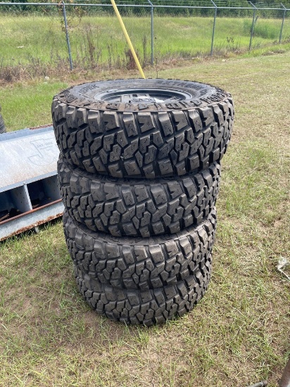 2866 - SET OF TOYOTA TRUCK TIRES & RIMS