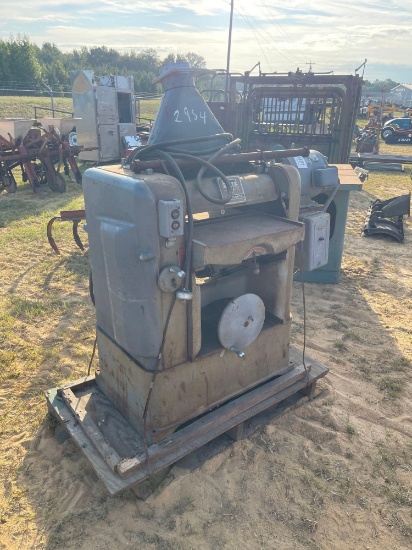 2954 - DELTA 18" PLANER