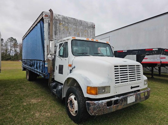 680 - 1993 INTERNATIONAL 4700LP 4X2 TRUCK