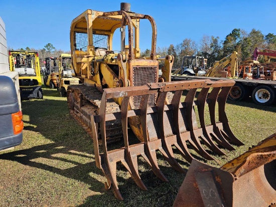 823 - INTERNATIONAL 175C CRAWLER