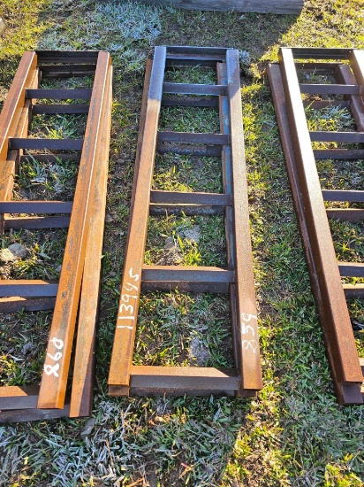 859 - PAIR OF 5' TRAILER RAMPS