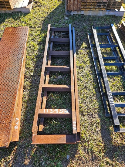 866 - PAIR OF 6' TRAILER RAMPS