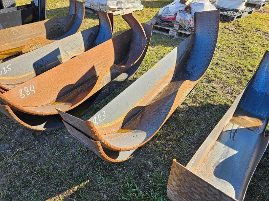 883 - 2 - PLATE STEEL DUAL AXLE FENDERS