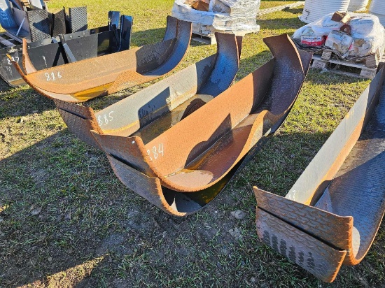 884 - 2 - PLATE STEEL DUAL AXLE FENDERS