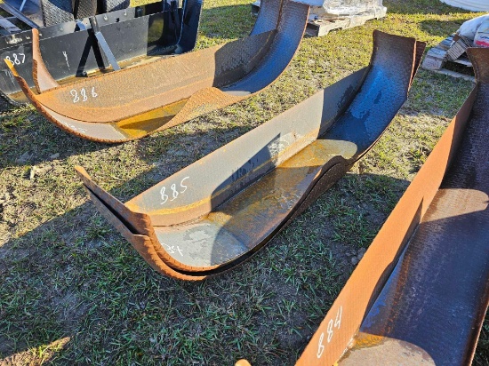 885 - 2 - PLATE STEEL DUAL AXLE FENDERS