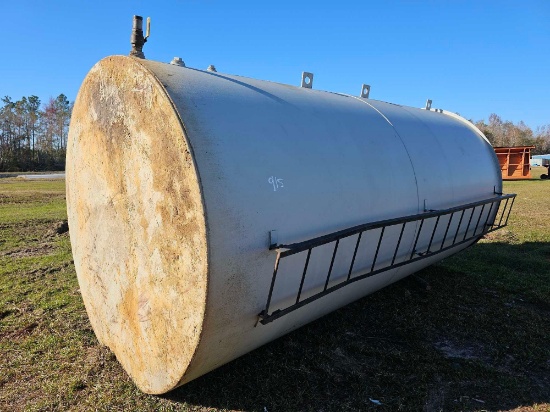 915 - 6000 GAL STEEL FUEL/OIL TANK