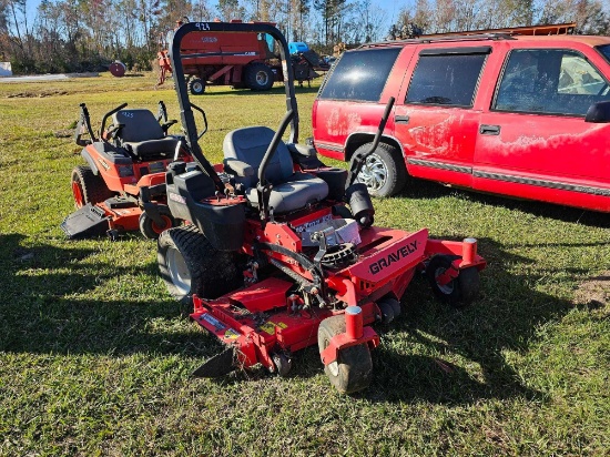 924 - GRAVELY PRO TURN 460 ZERO TRUN MOWER