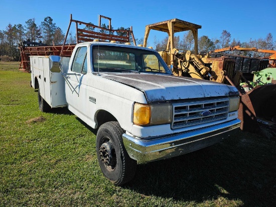 944 - ABSOLUTE - 1989 FORD F SUPER DUTY