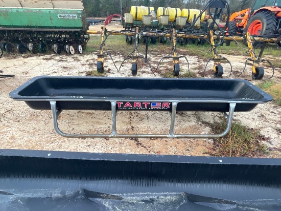 1515 - ABSOLUTE - NEW - TARTER 10' FEED BUNK