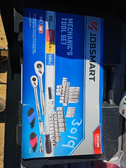 3019 - ABSOLUTE - JOBSMART 86 PC. SOCKET SET