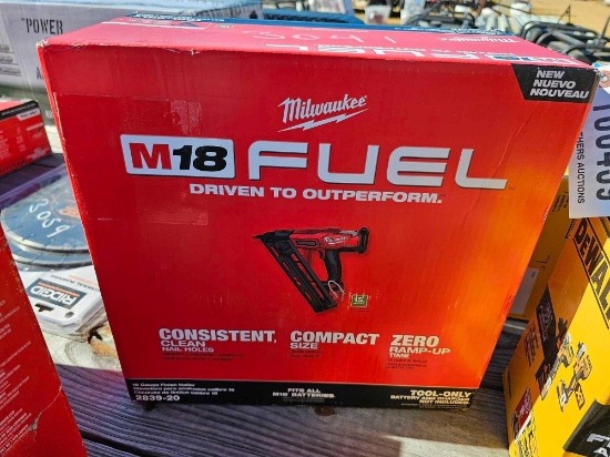 3041 - ABSOLUTE - MILWAUKEE M18 FINISHING NAILER