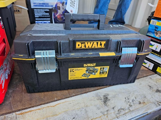 109 - ABSOLUTE - DEWALT TOOLBOX & TOOLS