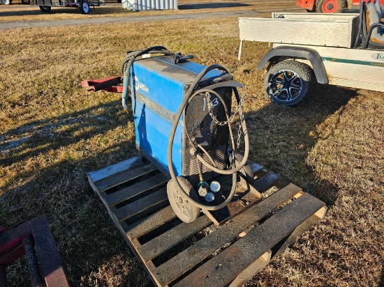163 - MILLERMATIC WELDING POWER SOURCE & FEEDER