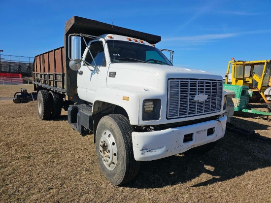 443 - ABSOLUTE - 2001 CHEVY 7500 TRUCK