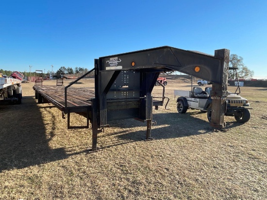 546 - HOOPER 44' GOOSENECK TRAILER