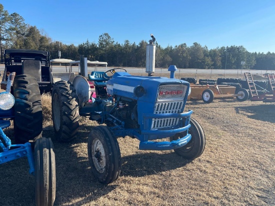 687 - 1974 FORD 3000 TRACTOR