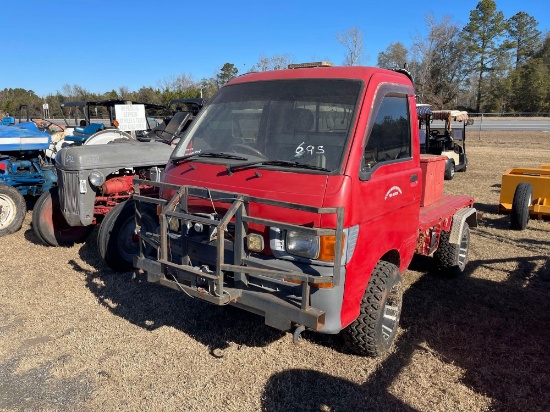 695 - DAIHATSU TRUCK