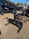 658 - SKID STEER ATTACH HYDRAULIC TIRE LIFT