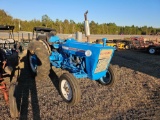686 - FORD 2000 TRACTOR