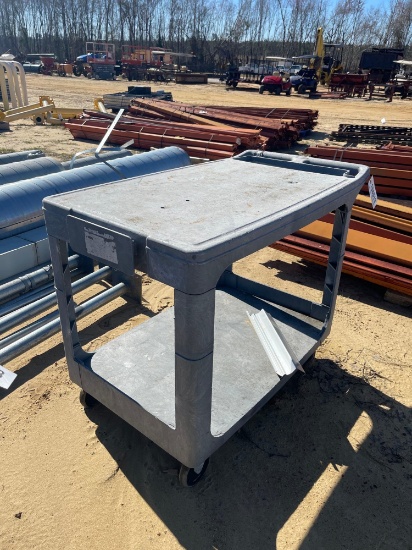 2319 - RUBBERMAID ROLLING CART