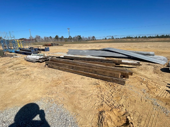 2370 - BUNDLE OF MISC HEART PINE LUMBER & POST