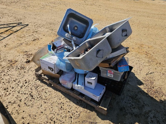 2500 - PALLET OF SINKS AND HARDWARE
