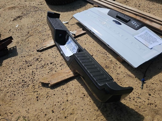 2538 - OEM FORD F250 BUMPER