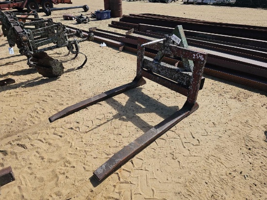2546 - 3PT HITCH HAY FORKS