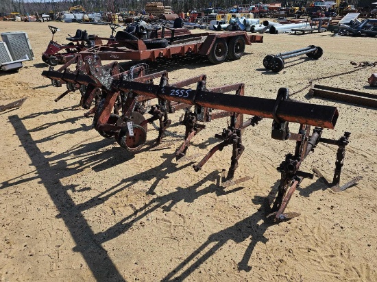 2555 - 4 - ROW CULTIVATOR