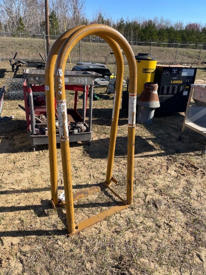 2752 - SAFETY CAGE TIRE RACK