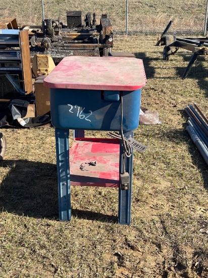 2762 - CHICAGO ELECTRIC 20 GALLON PARTS WASHER