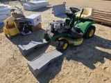 2476 - JOHN DEERE LT133 LAWN TRACTOR