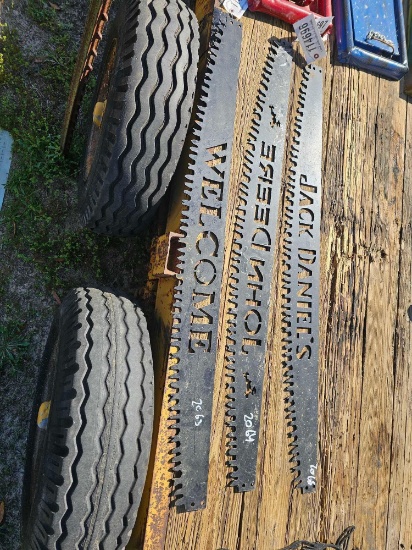 2063 - ABSOLUTE - WELCOME CROSS CUT SAW SIGN