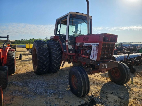 371 - INTERNATIONAL 1486 CAB 2WD TRACTOR