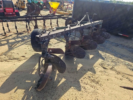 423 - JOHN DEERE BOTTOM PLOW