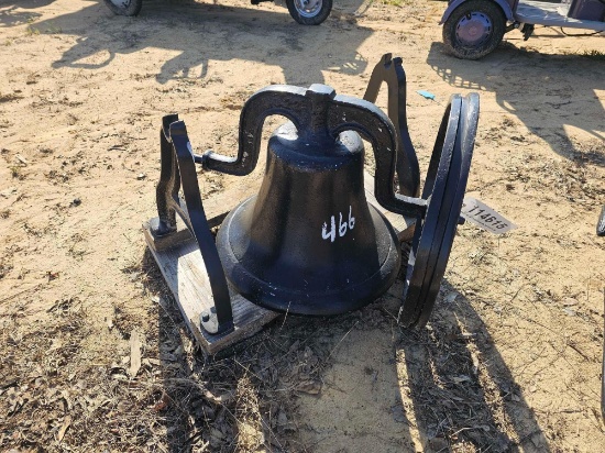 466 - ABSOLUTE - CAST DINNER BELL