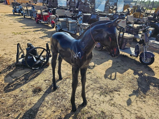 467 - ABSOLUTE - CAST ALUMINUM PIG