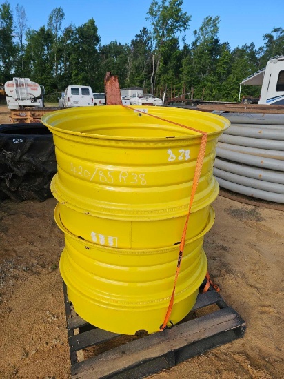 822 - 2 - JOHN DEERE DUAL RIMS