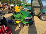 185 - JOHN DEERE LA K15 RIDING MOWER